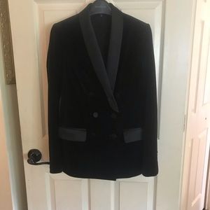Express black velvet boyfriend blazer with satin collar and pocket flaps XS